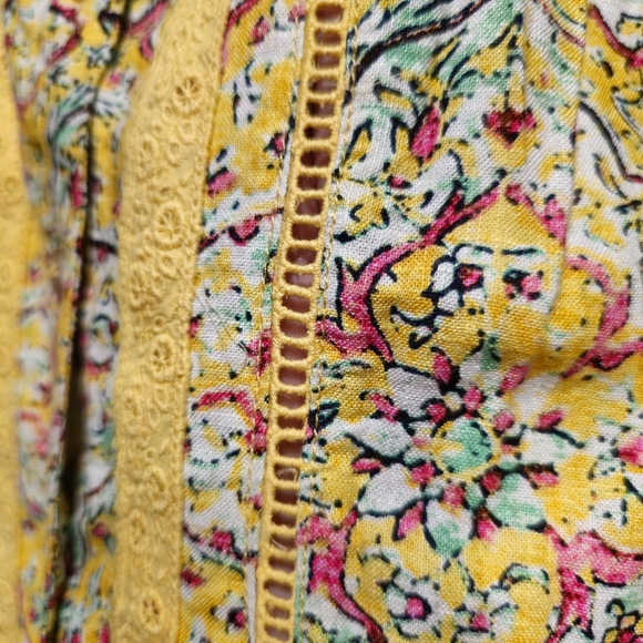 Pilcro Pintuck Peasant Blouse Patterned Size Medium - Picture 7 of 7